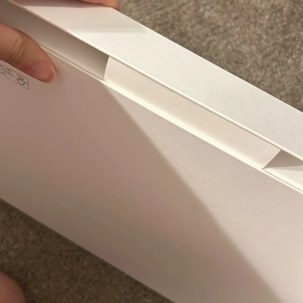 Authentic Max Mara Box - Picture 3 of 3